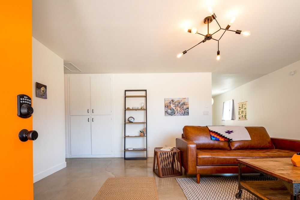 The Rockhopper - Hot Tub, Fire Pit & Walk To Downtown Jt! 4 Bedroom Home by RedAwning House, 4 Bedrooms 25