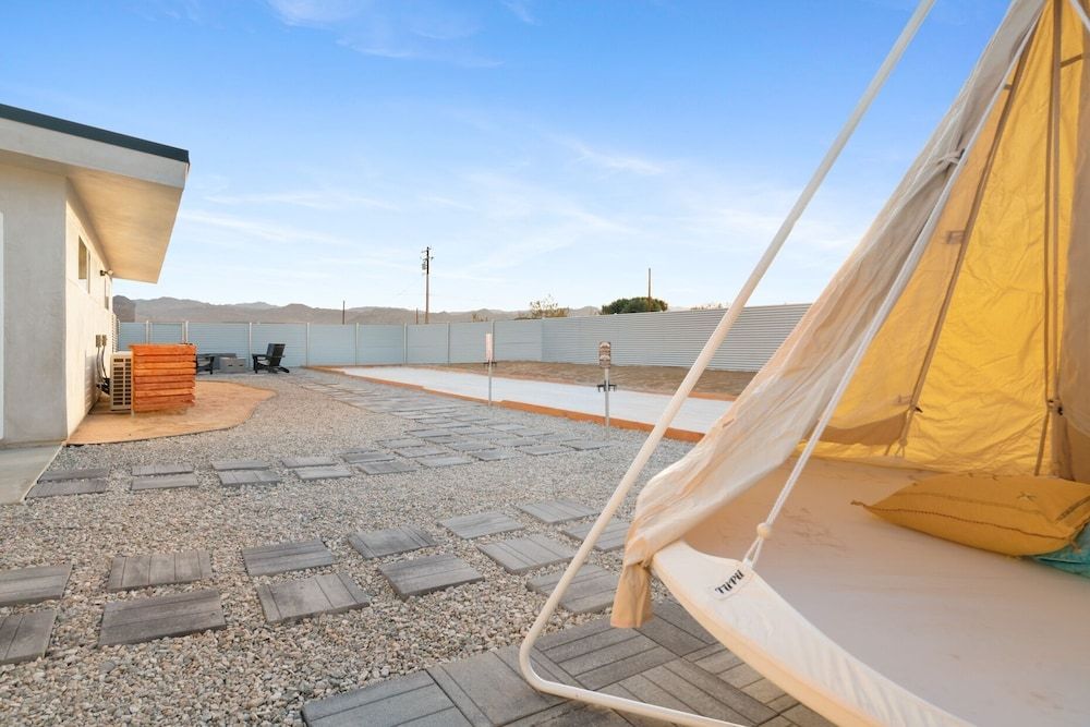 Sun Oro Joshua Tree - Hot Tub, Bbq, Fire Pit & Gameroom 2 Bedroom Home by RedAwning House, 2 Bedrooms 31