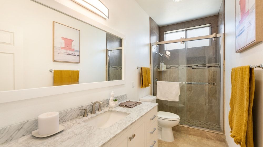 Hillside Desert House - Hot Tub, Fire Pit And Bbq! 3 Bedroom Home by RedAwning House, 3 Bedrooms 18