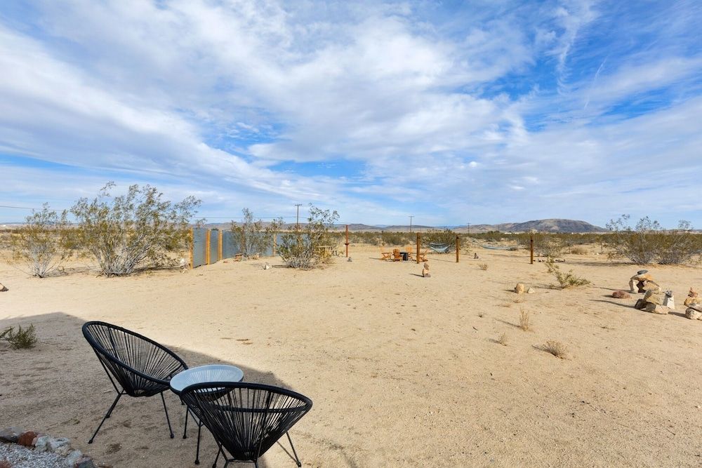 Mojave Ranch - Hot Tub, Fire Pit, Dark Skies And Desert Views! 2 Bedroom Home by RedAwning House, 2 Bedrooms 22