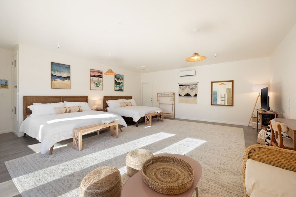 Rancho Nopales Jt - Pool, Hot Tub, Hammocks, Fast Wifi + Views! 4 Bedroom Home by RedAwning House, 4 Bedrooms 12