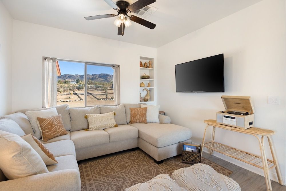 Rancho Nopales Jt - Pool, Hot Tub, Hammocks, Fast Wifi + Views! 4 Bedroom Home by RedAwning House, 4 Bedrooms 20