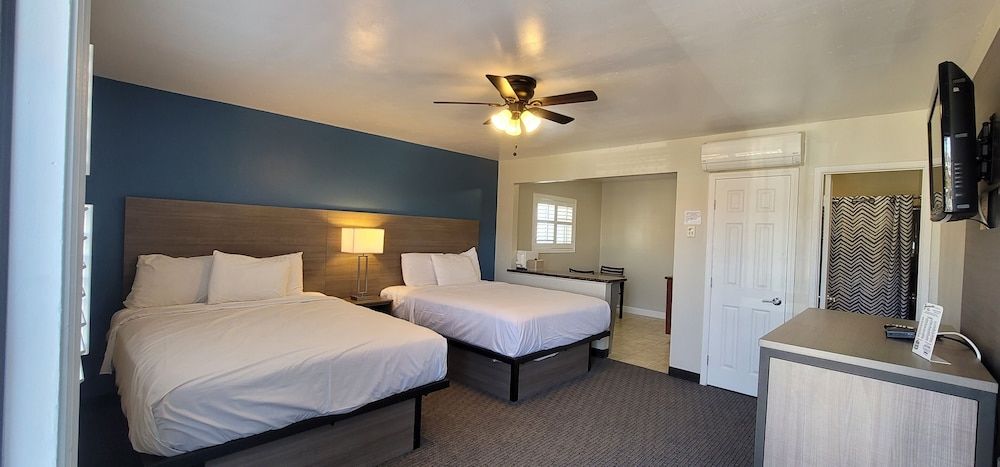 Pismo Beachwalker Inn & Suites Exclusive Room, 2 Queen Beds