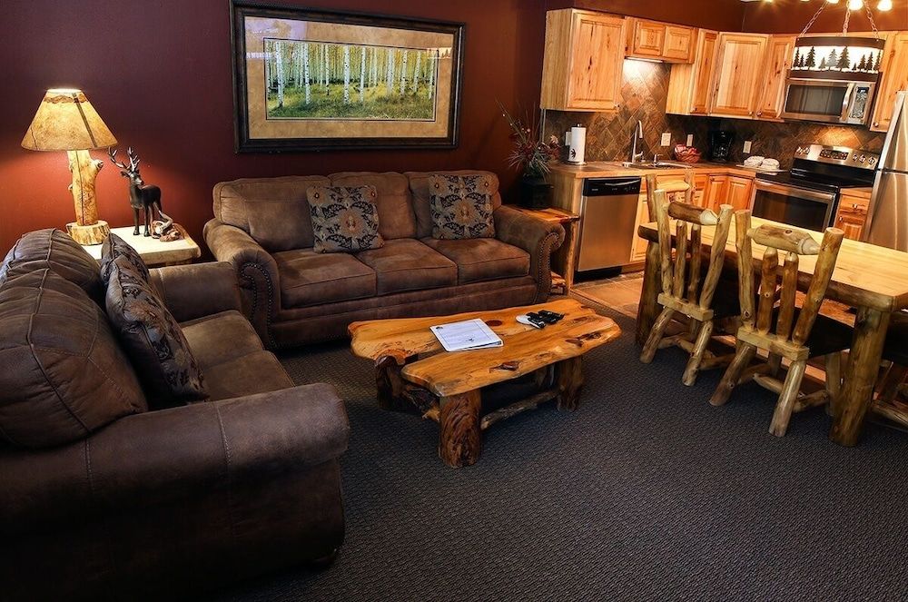 Condo, 2 Bedrooms