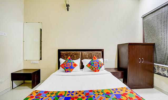 FabHotel The Shloka Deluxe Room 2