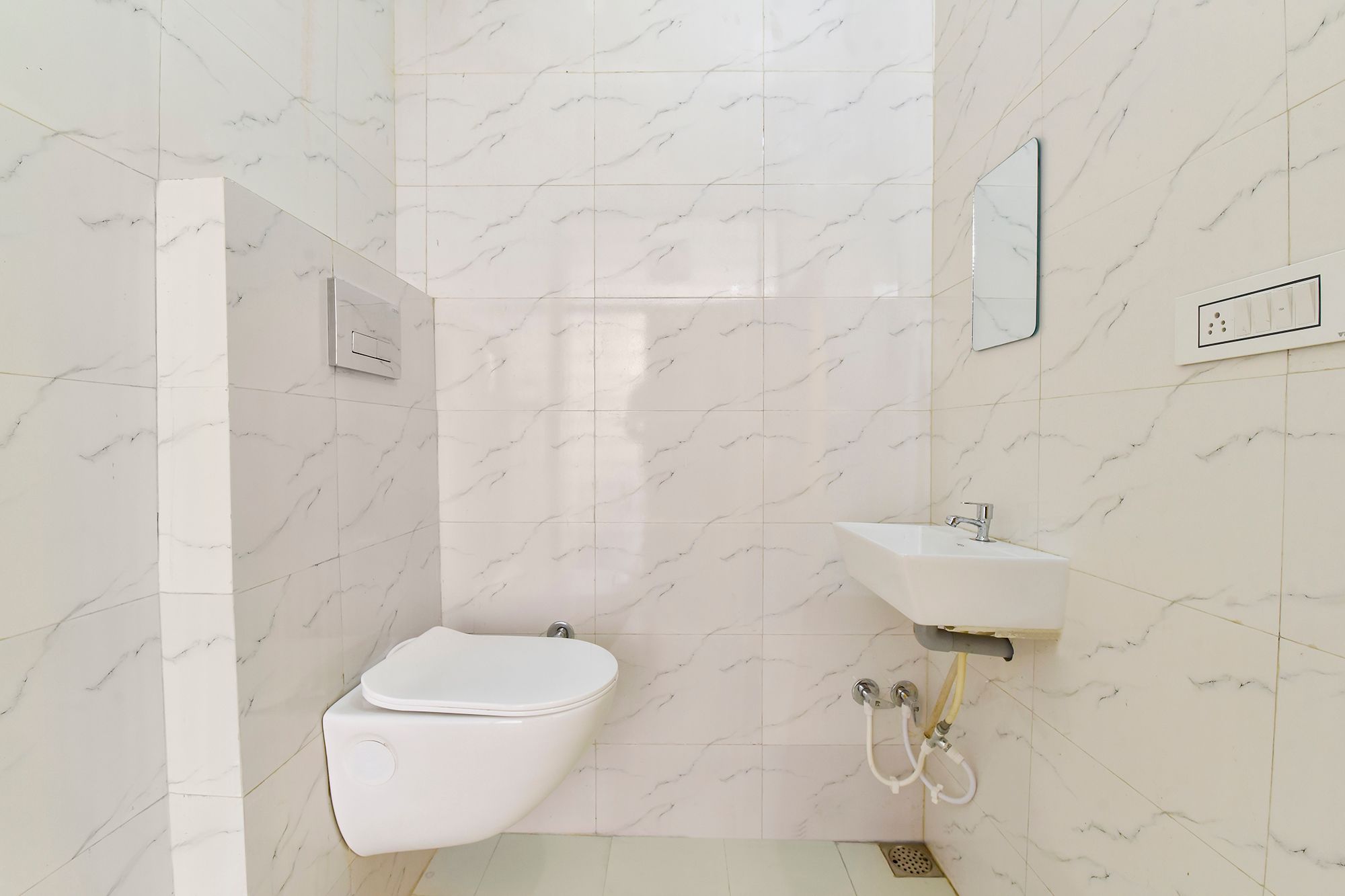 FabHotel Sahaswatam Stay Deluxe Room 3