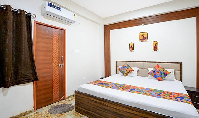 FabHotel SP 97 Deluxe Room 2