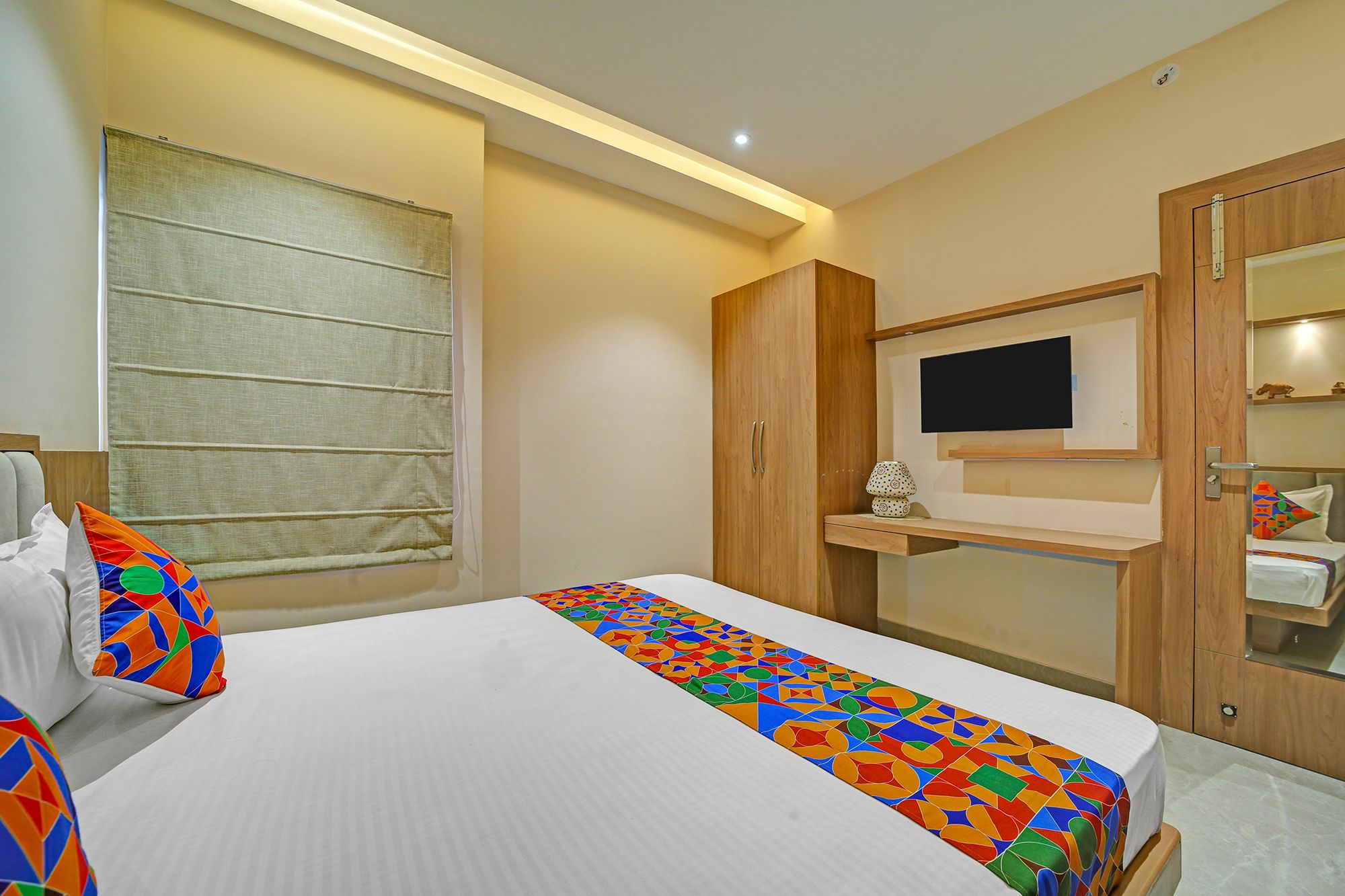 FabHotel Shri Shreeyam Stay Deluxe Room 5