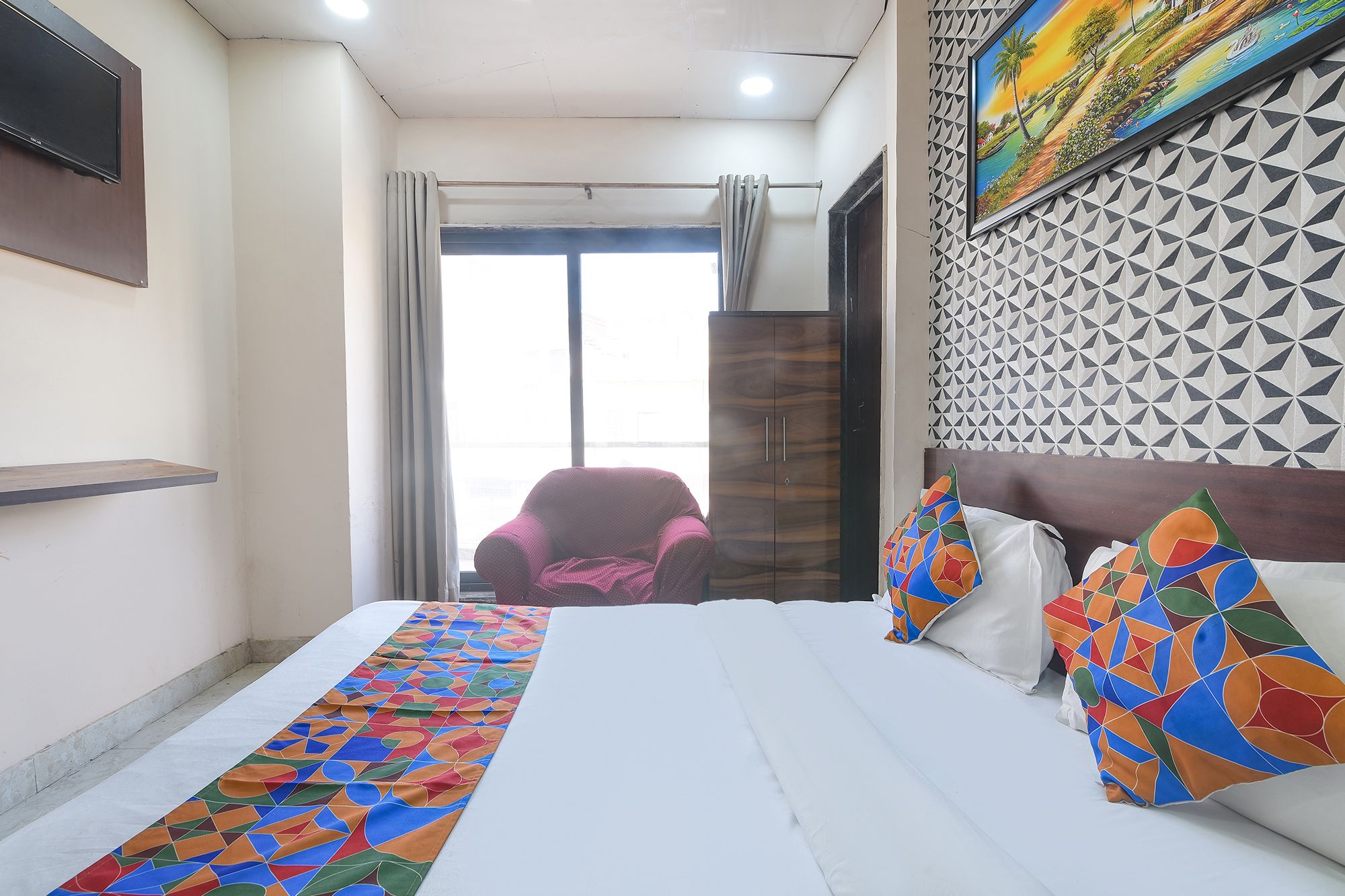 FabHotel Kavya Deluxe Room 2