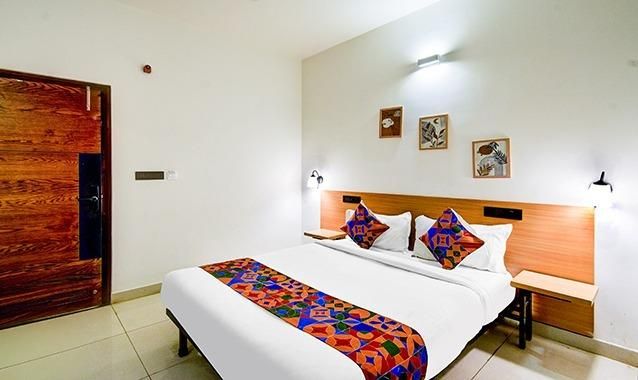 FabHotel Casa Grand Deluxe Room 2