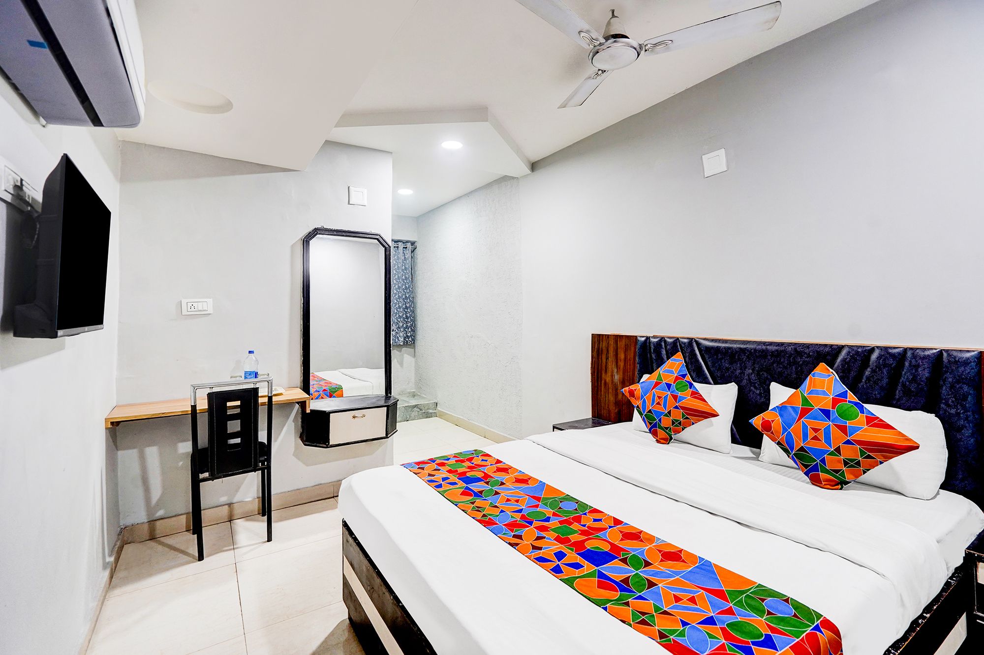 FabHotel Anjani Deluxe Room 3