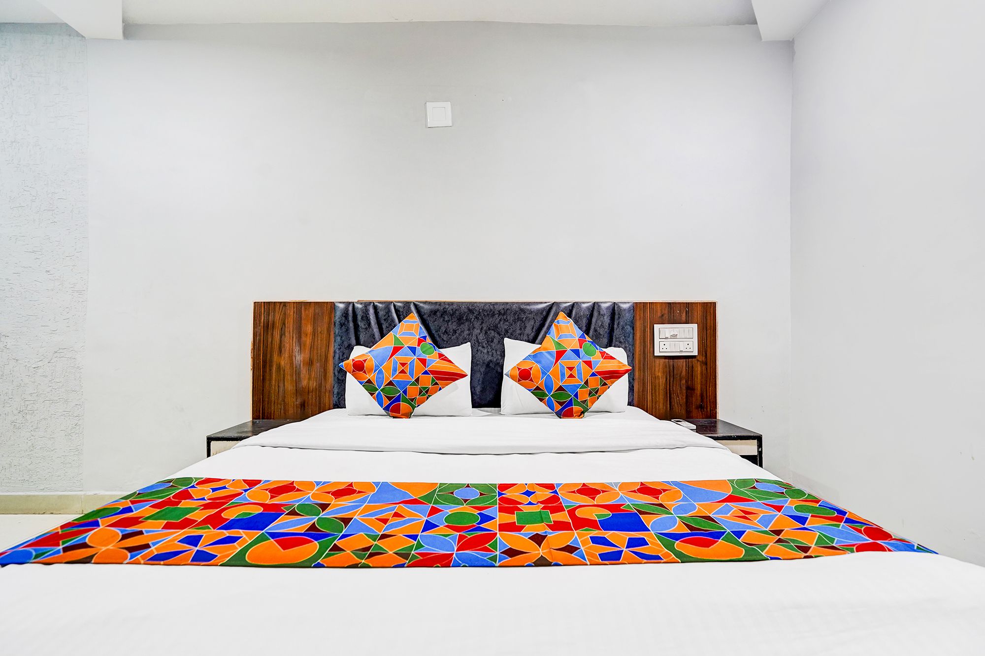 FabHotel Anjani Deluxe Room 2