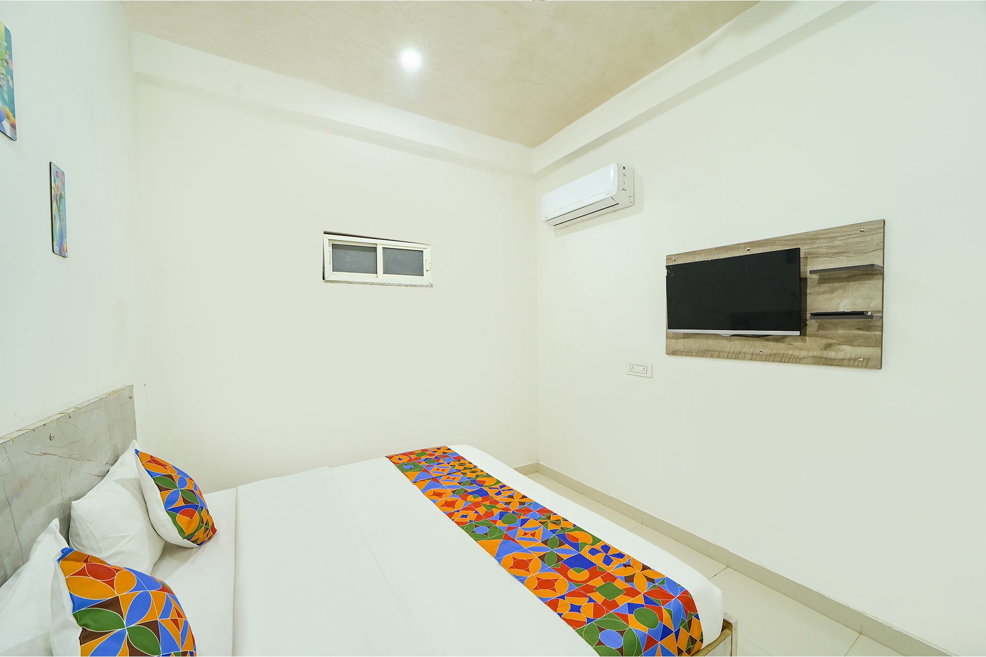 FabHotel The Petra Deluxe Room 4