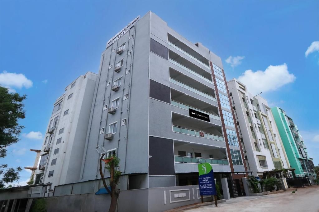 FabHotel Sri Jahnavi