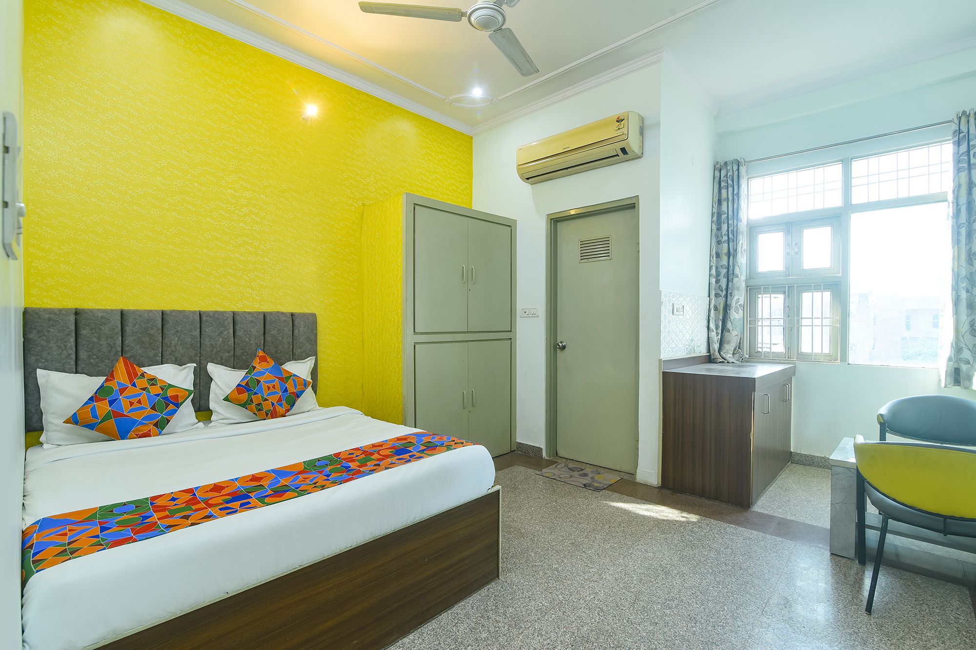 FabHotel Reyansh Deluxe Room