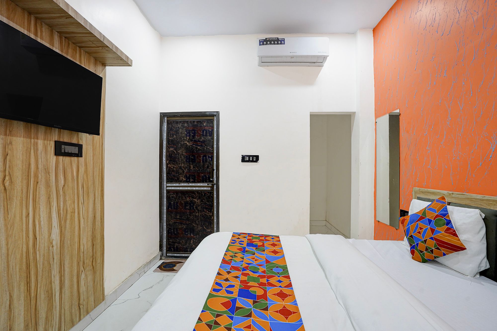 FabHotel Vrrinda Residency Deluxe Room 3