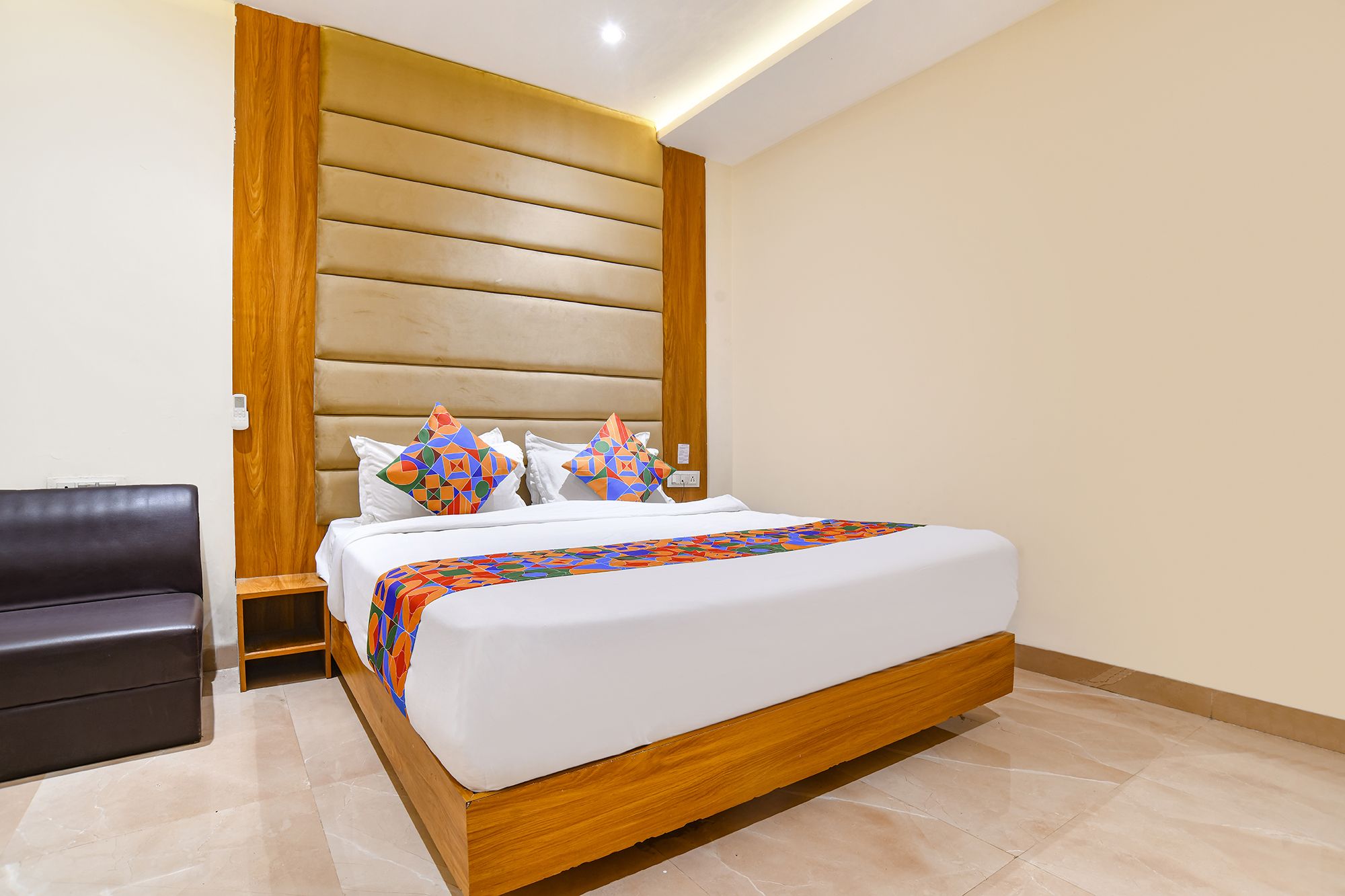 FabHotel Blu Mark Deluxe Room 3