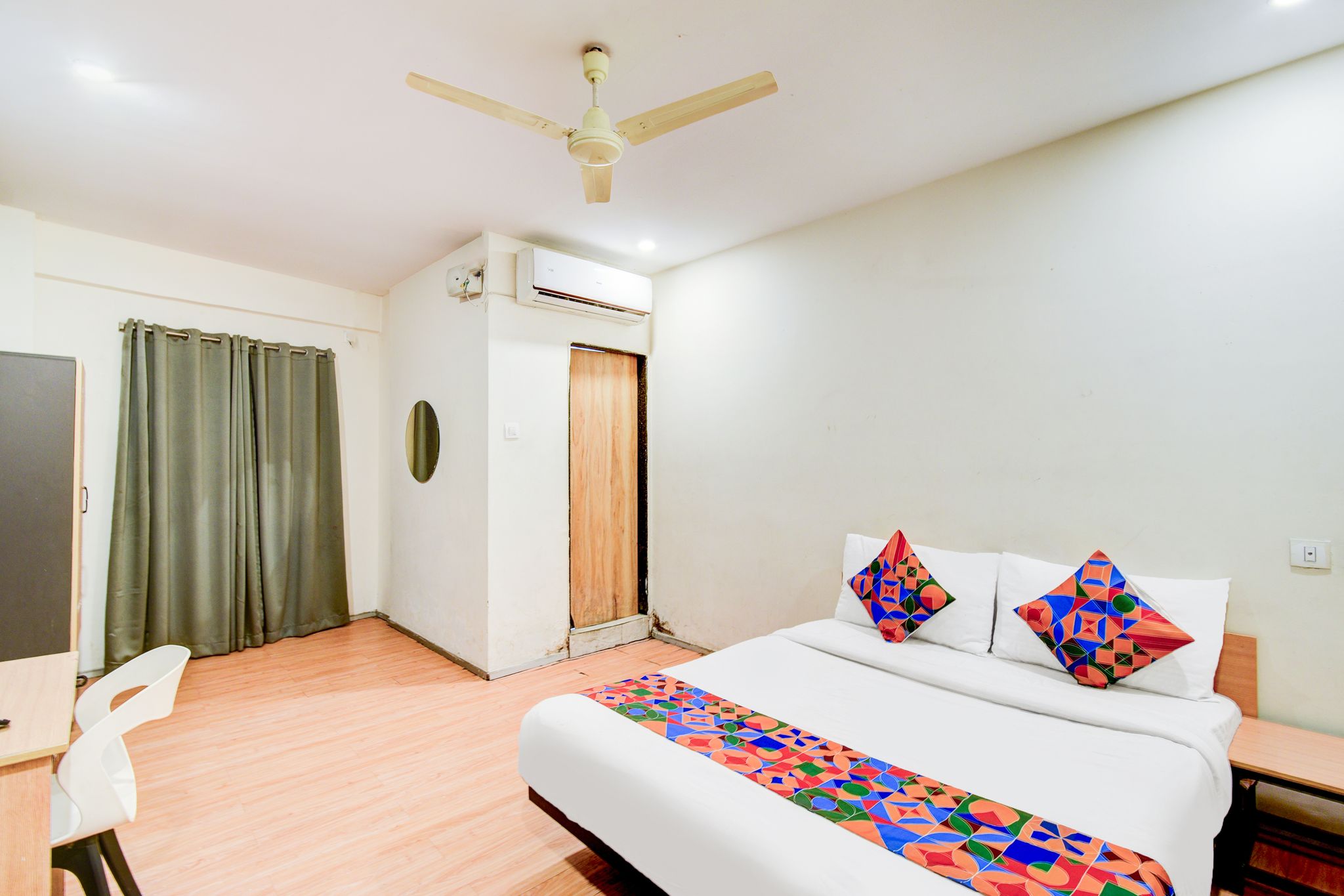 FabHotel White Ridge Chaitanyapuri Deluxe Room 2
