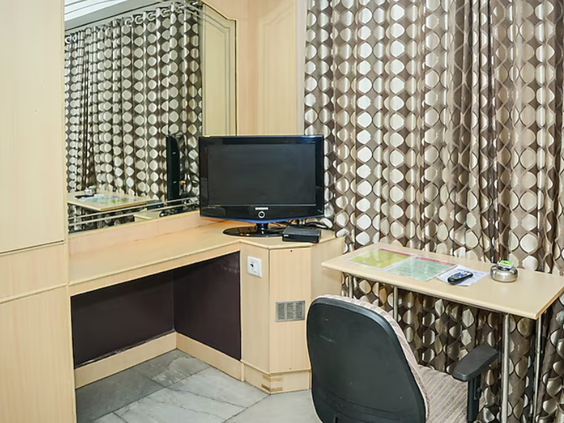 Nayagara Hotel Standard Room with Balcony 3