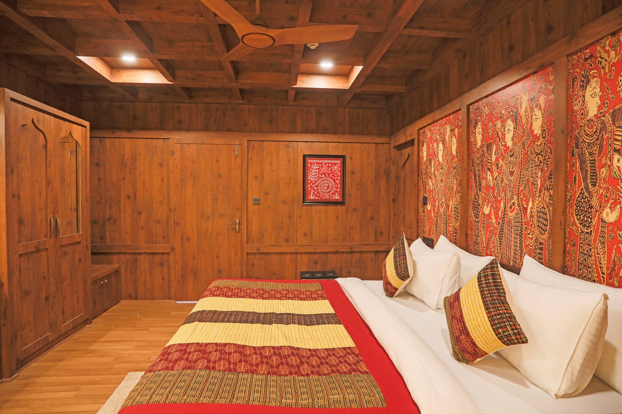 Ekta Houseboat Statue Of Unity Kevadia CLASSIC 4