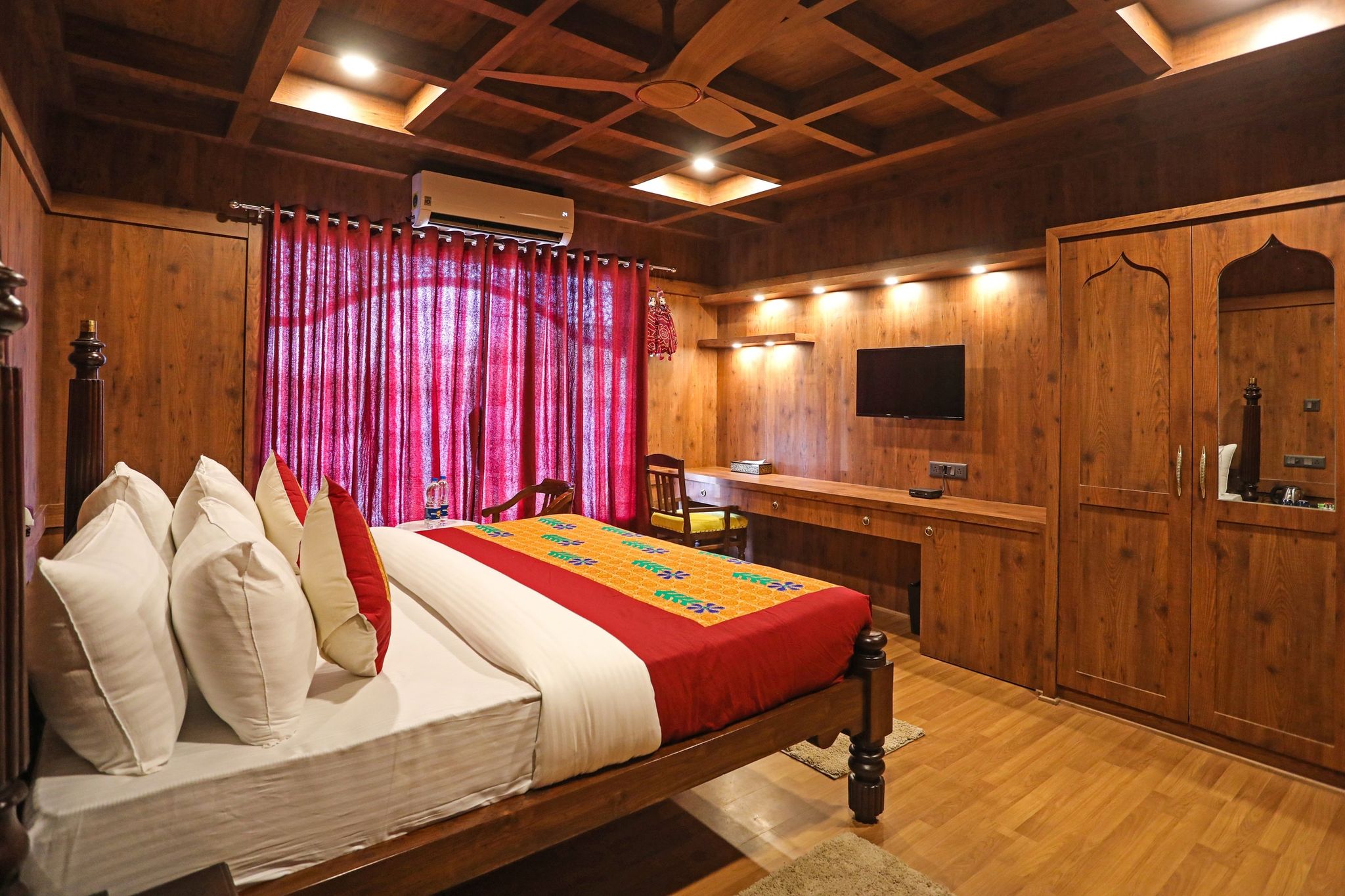 Ekta Houseboat Statue Of Unity Kevadia CLASSIC 11