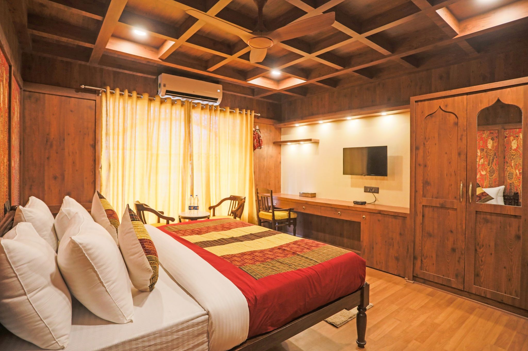 Ekta Houseboat Statue Of Unity Kevadia CLASSIC 9