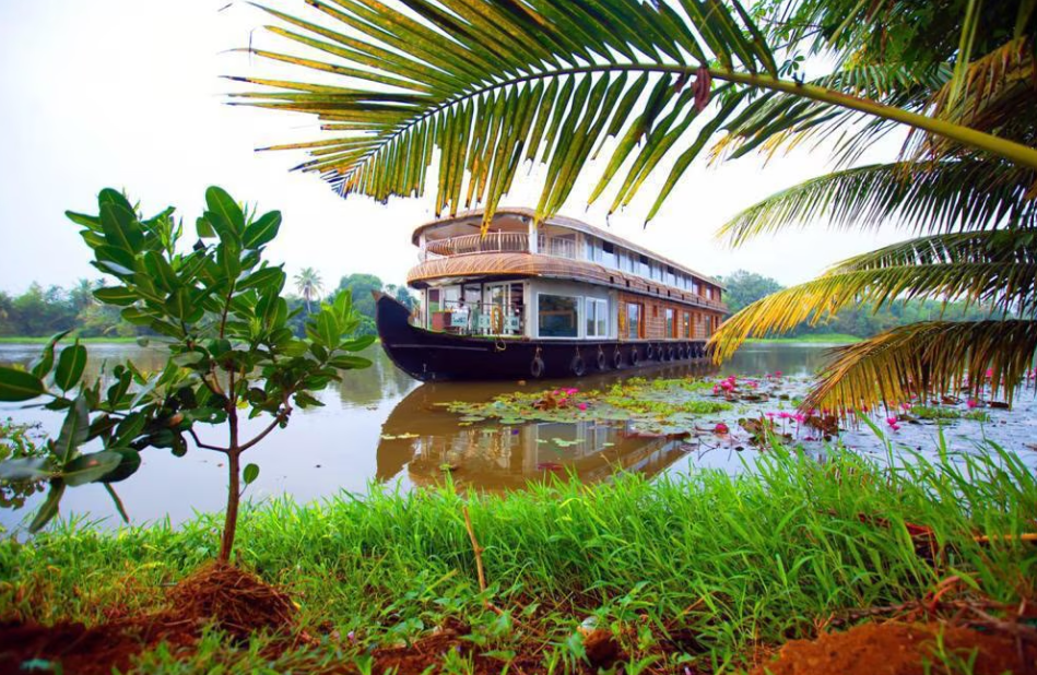 Whispering Waters Houseboat