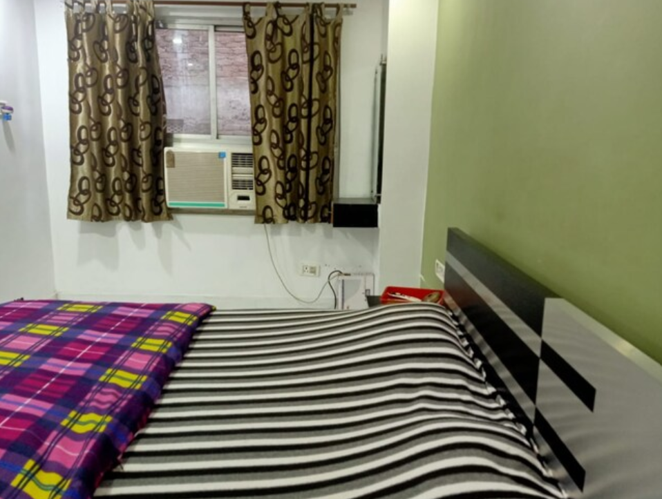 HOTEL PLAZA INN AC DOUBLE BEDROOM 6