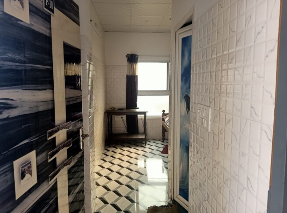 HOTEL PLAZA INN NON AC DOUBLE BED ROOM STANDARD 4