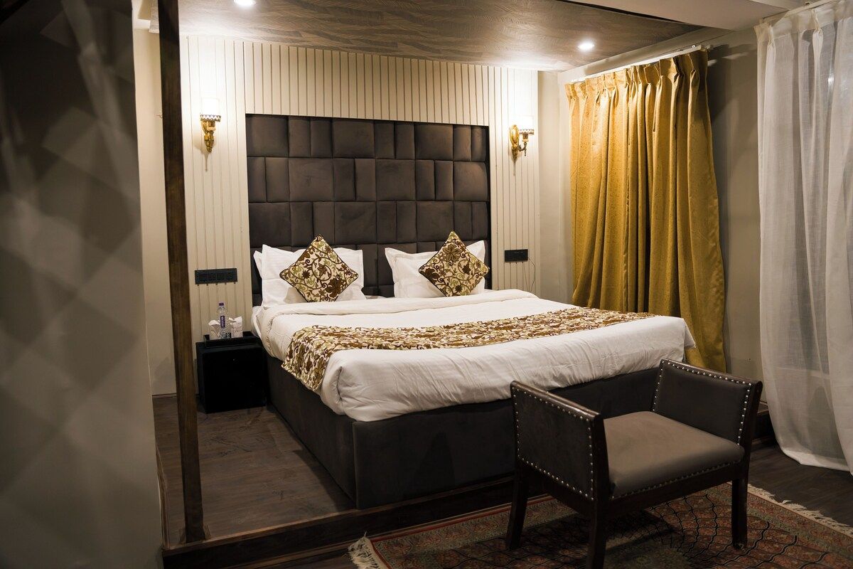 Jade River Resort By Defoy Deluxe Room with balcony 2