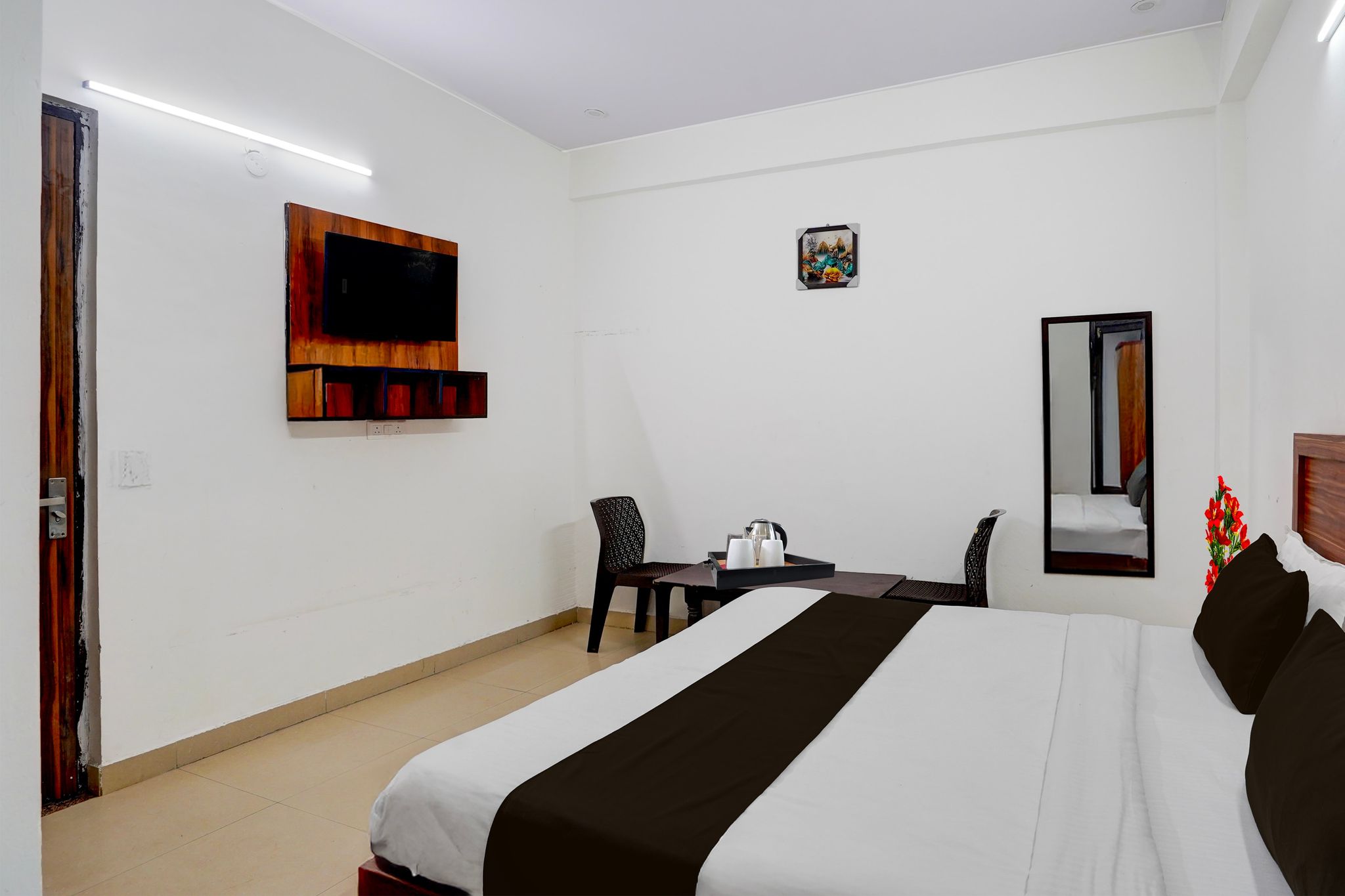 Collection O Noida Sector 52 Metro Station Formerly Hotel Metro View Classic 7