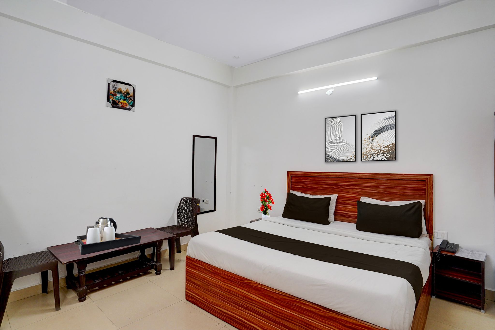 Collection O Noida Sector 52 Metro Station Formerly Hotel Metro View Classic 13