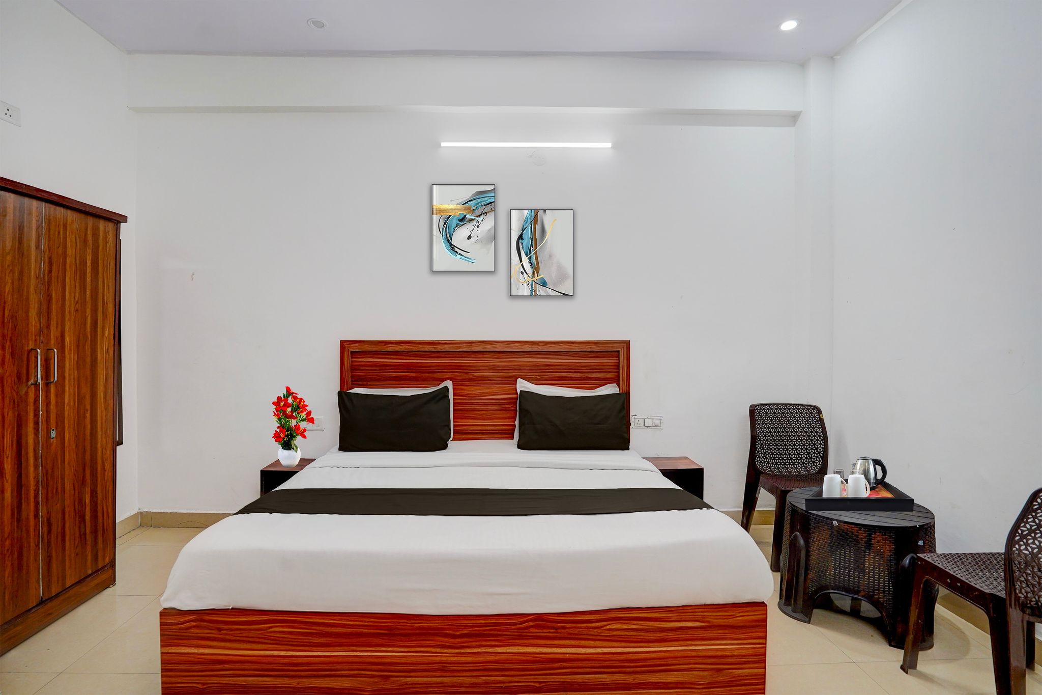 Collection O Noida Sector 52 Metro Station Formerly Hotel Metro View Classic 8