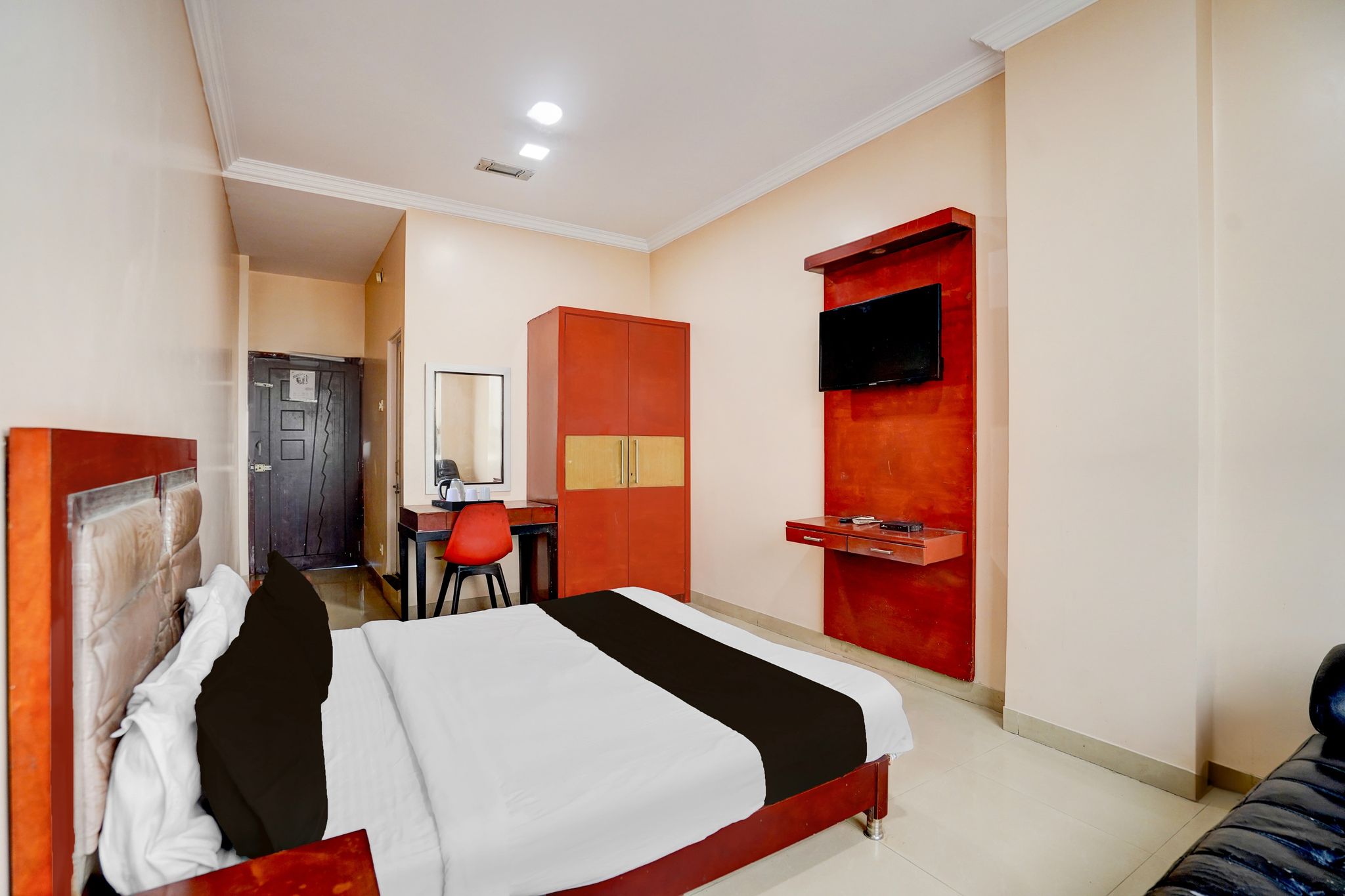 Hotel O Rani Durgawati Crossway Formerly Orient Palace CLASSIC 9