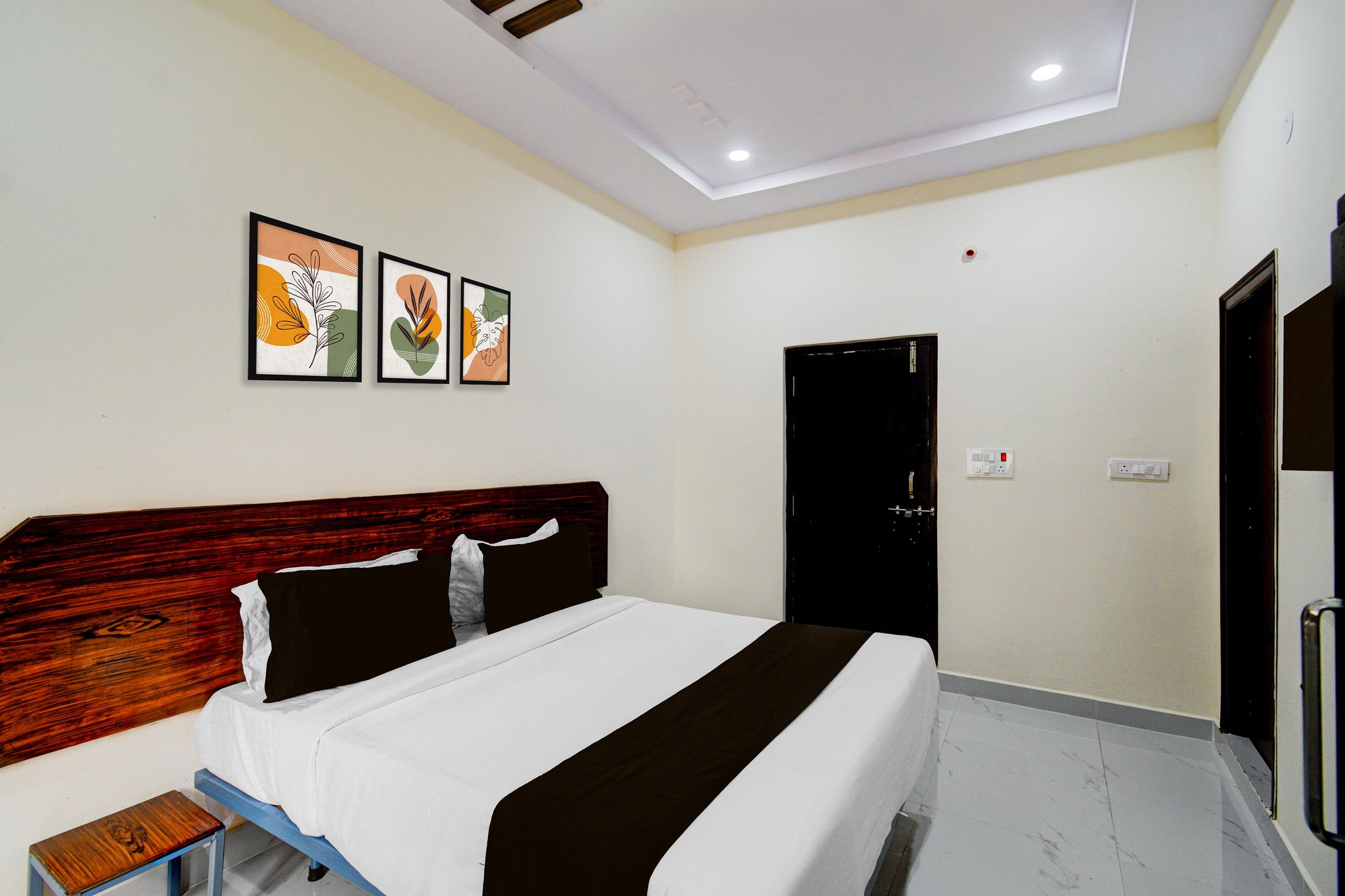 Super Hotel O Square Mall Hyderabad Formerly Skandas Residency Classic