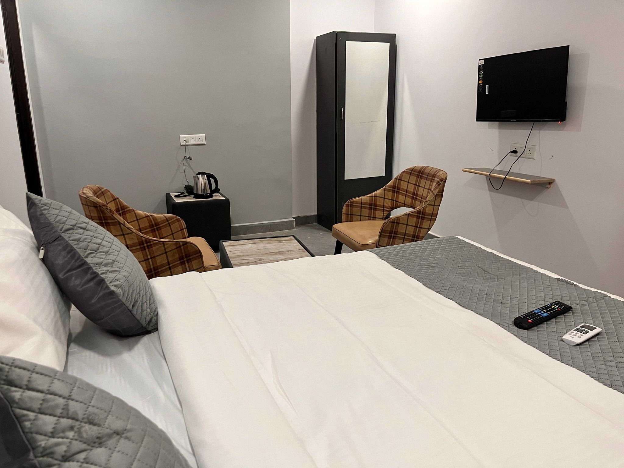 Super Townhouse Suchitra IDA Jeedimetla Classic 20