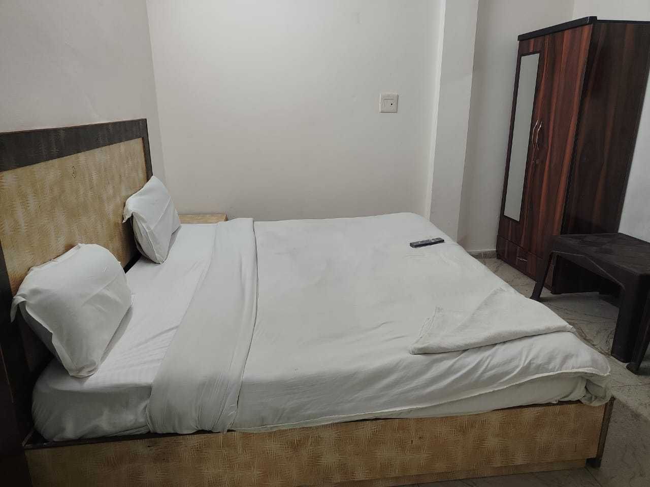 Super Hotel O Sector 12 Ghaziabad Formerly VIP Inn Classic 9