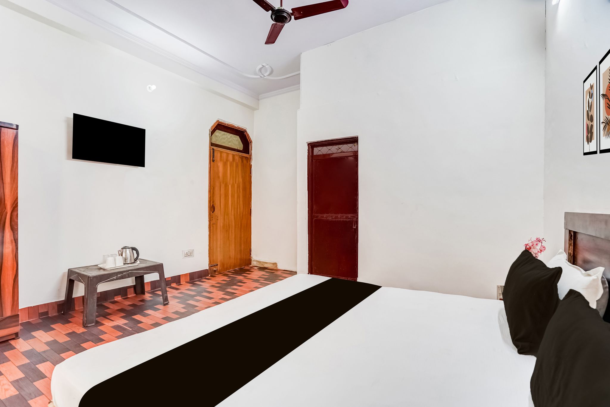 Super Hotel O Sector 12 Ghaziabad Formerly VIP Inn Classic 17