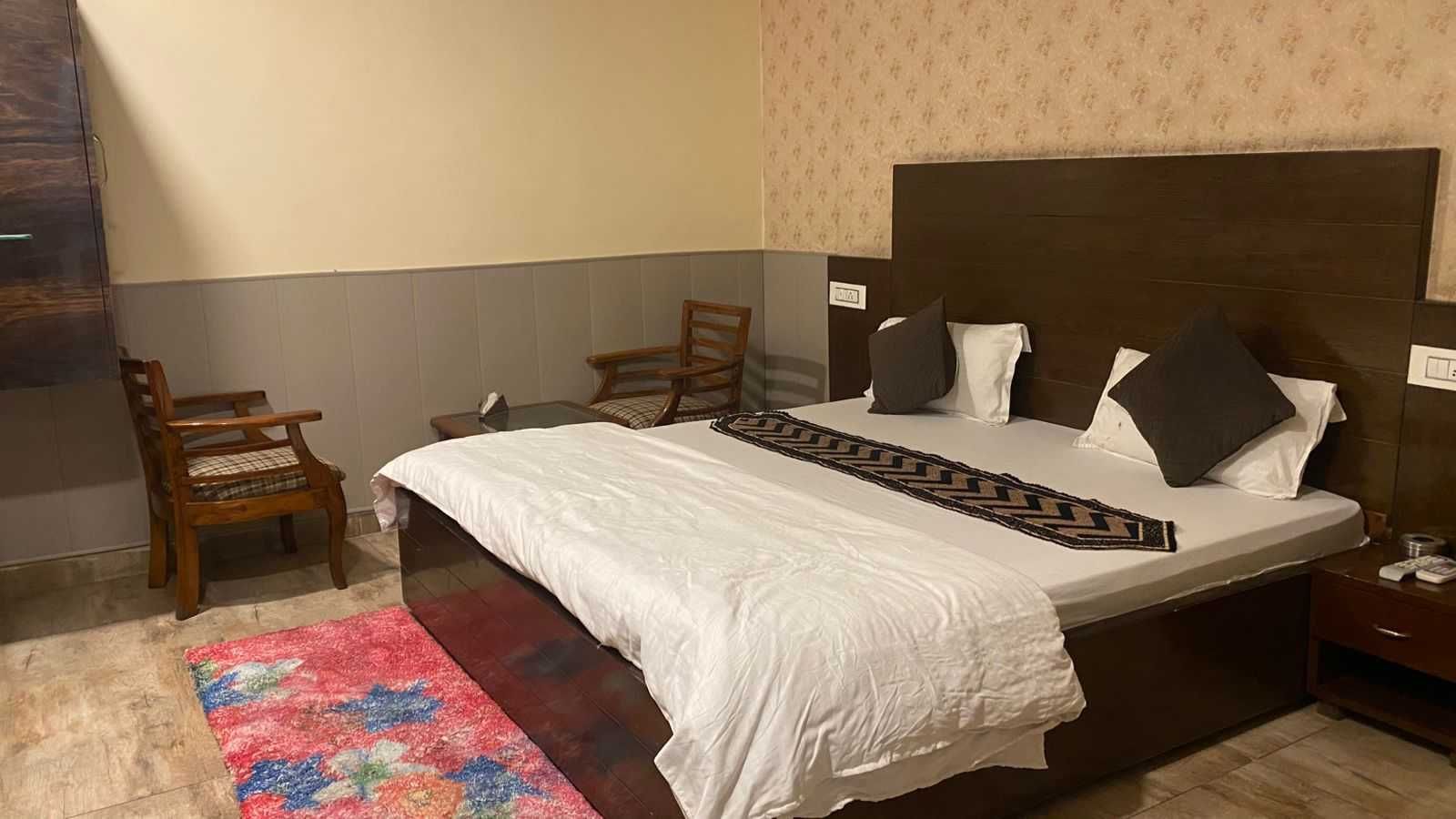 Collection O Zirakpur - Patiala Road Formerly Hotel Anvay Classic 5