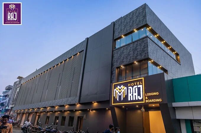 Hotel Raj, Ambejogai