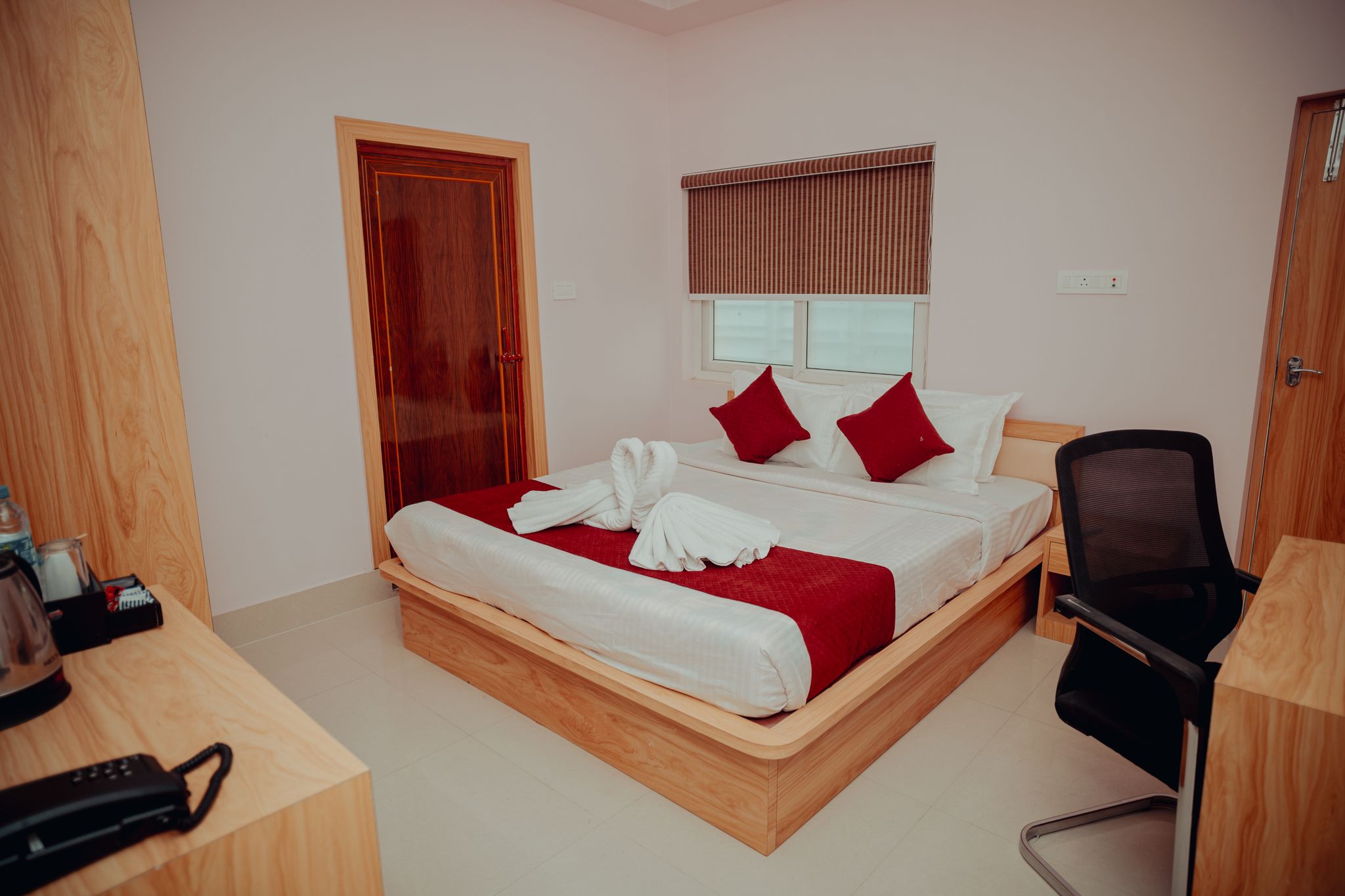 HOTEL CHAITRANGADA Premium with Balcony 9