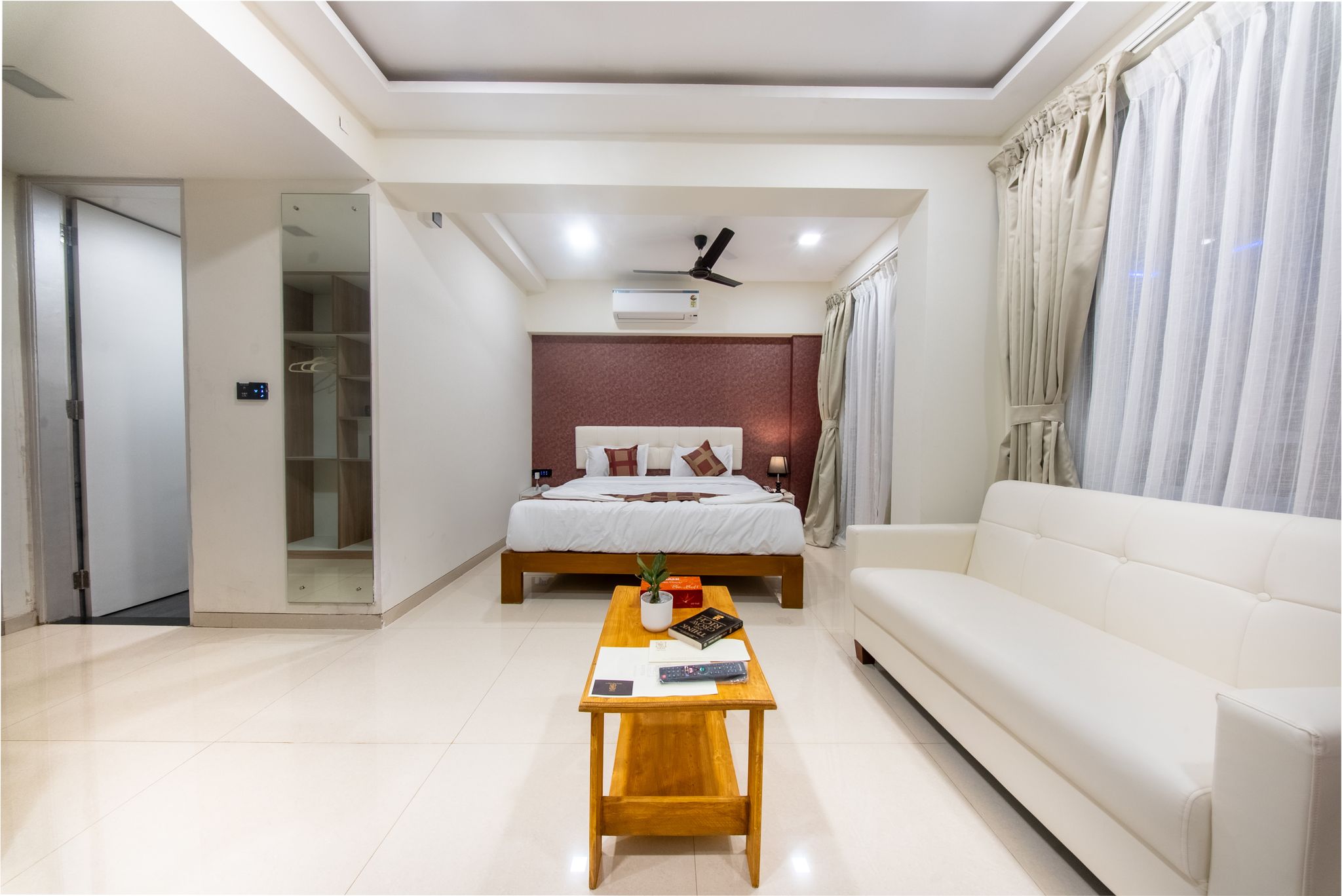 La Bela Casa Suites Candolim Suite Room with Balcony 11