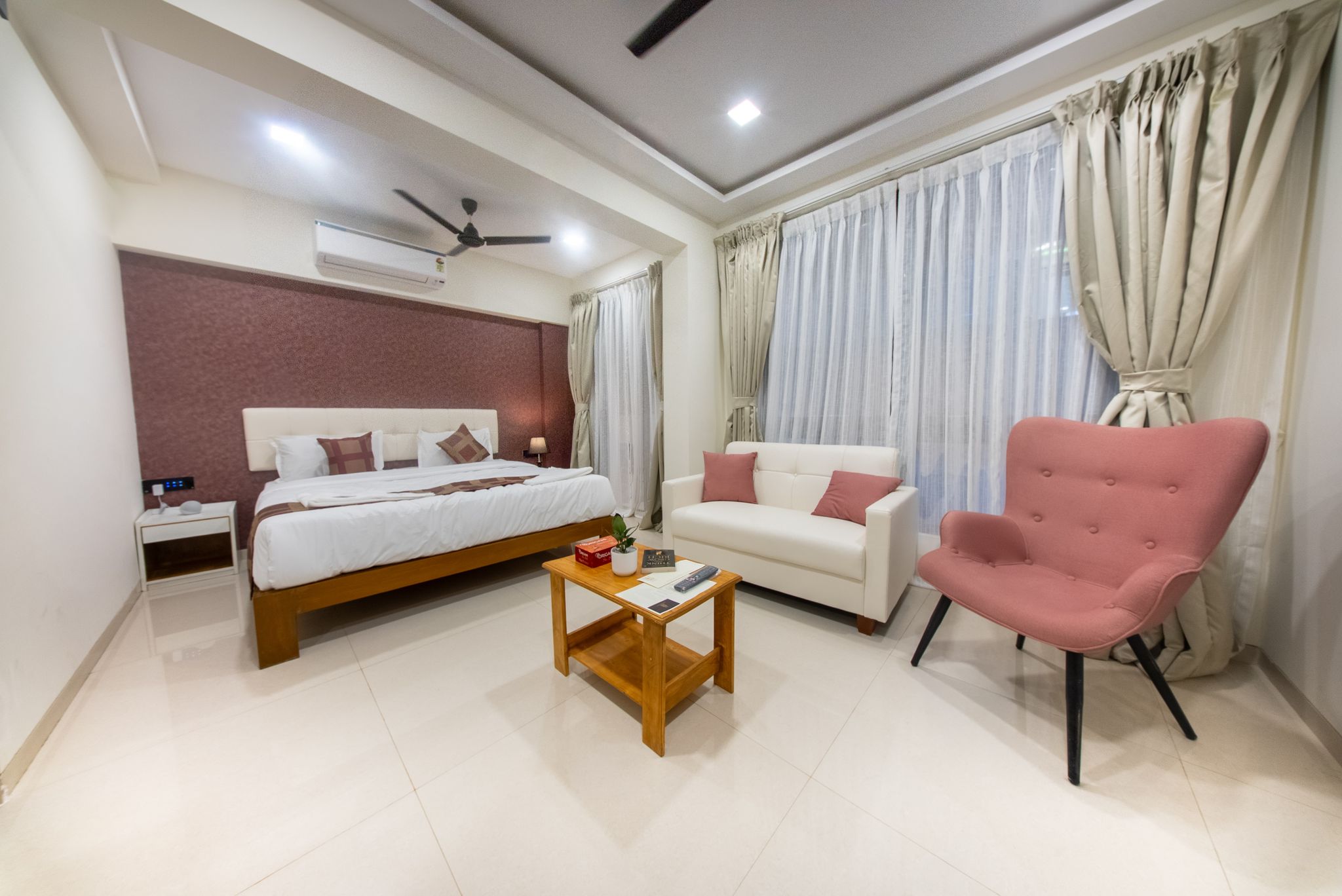 La Bela Casa Suites Candolim Suite Room with Balcony 3