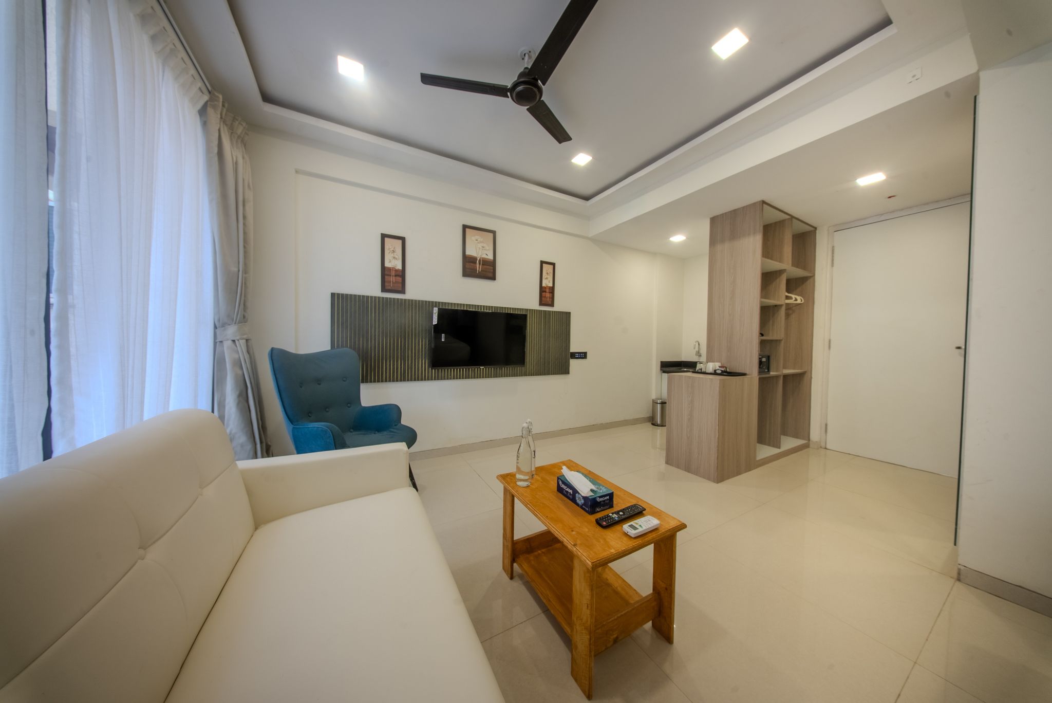 La Bela Casa Suites Candolim Suite Room with Balcony 7