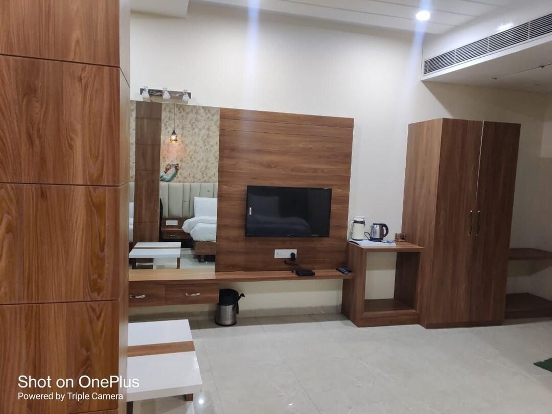 Hotel Shubham Double Room 2