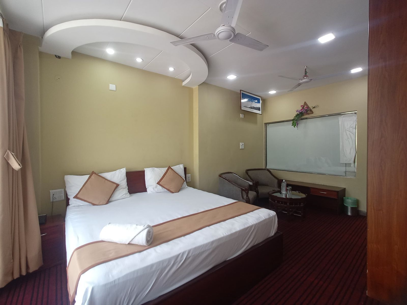 Hotel Diamond Vaishali Deluxe Room