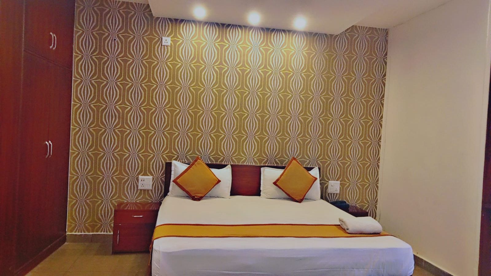 Hotel Diamond Vaishali Super Deluxe Room 5