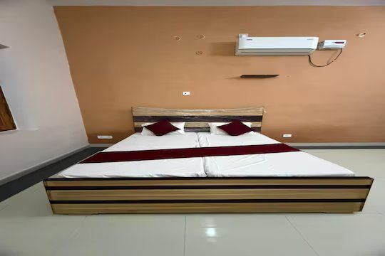  DIVINE BLESSINGS BANQUET AND HOTEL Double Bedroom with free wifi 6