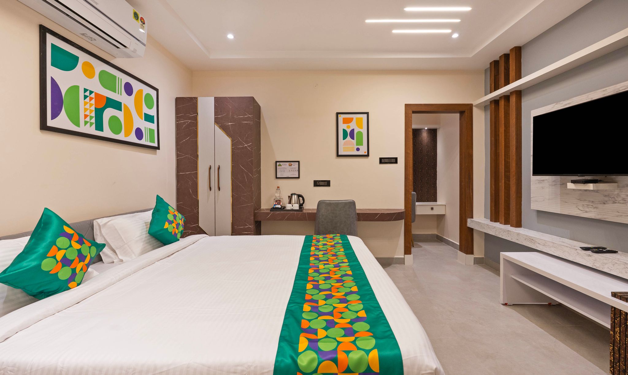 Treebo HR Grand Deluxe Room 6