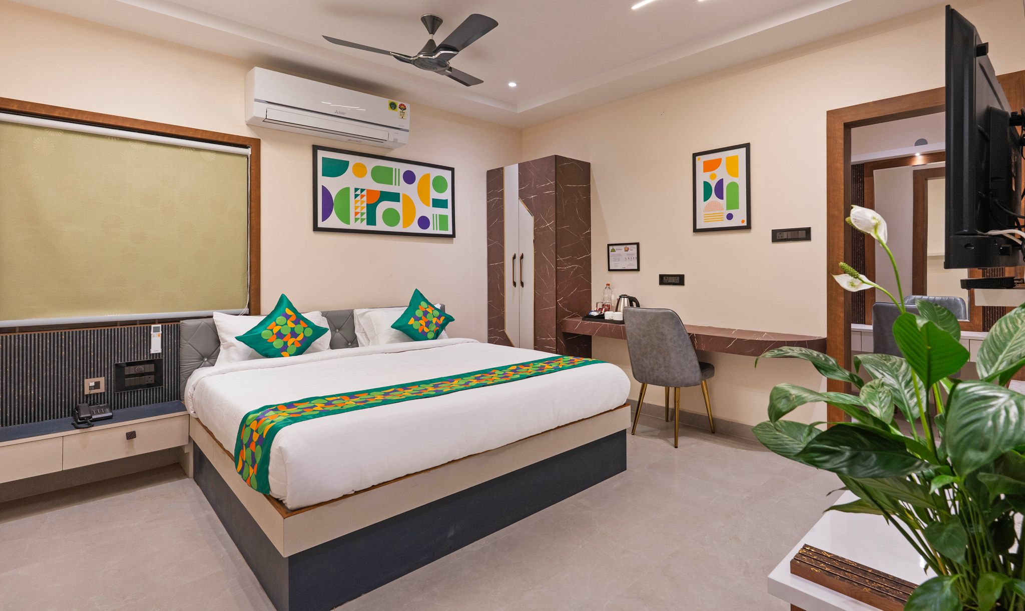 Treebo HR Grand Deluxe Room 8